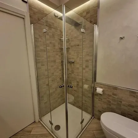 Prázdninový dům Bmp Orchidea Piscina, Giardino E Con Molo Sirmione